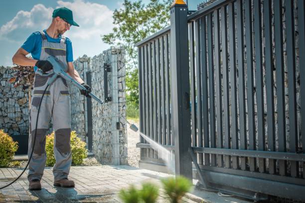 Best Spring Cleaning  in Bay Park, NY